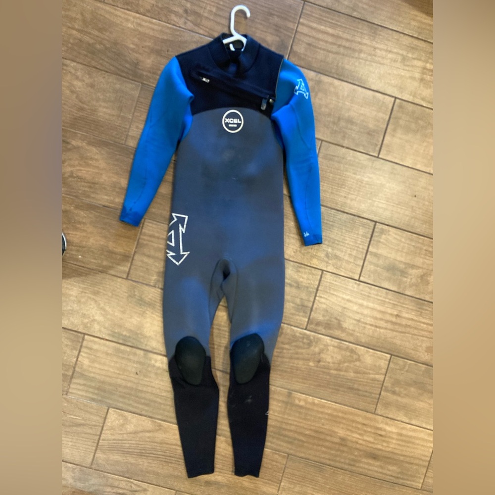 Men’s Xcel wetsuit